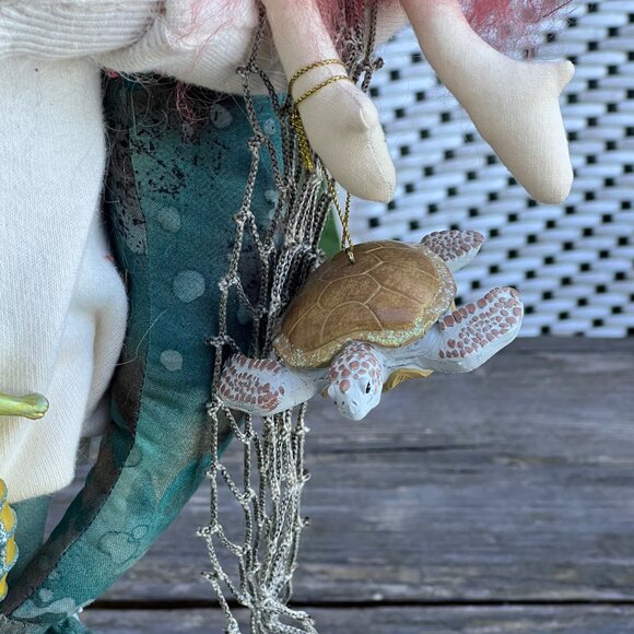 Large Artist Signed 2002 Tropical SANTA with Mermaid Seahorse Shells on Beach - Picture 6 of 16